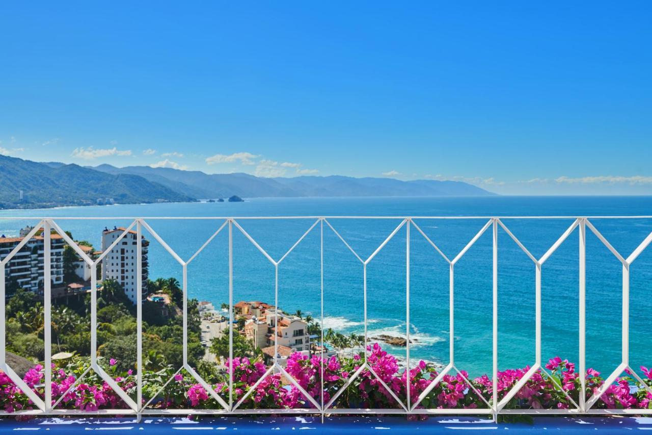Hotel Luxury Patio Azul (Adults Only) Puerto Vallarta Dış mekan fotoğraf View of Acapulco Bay