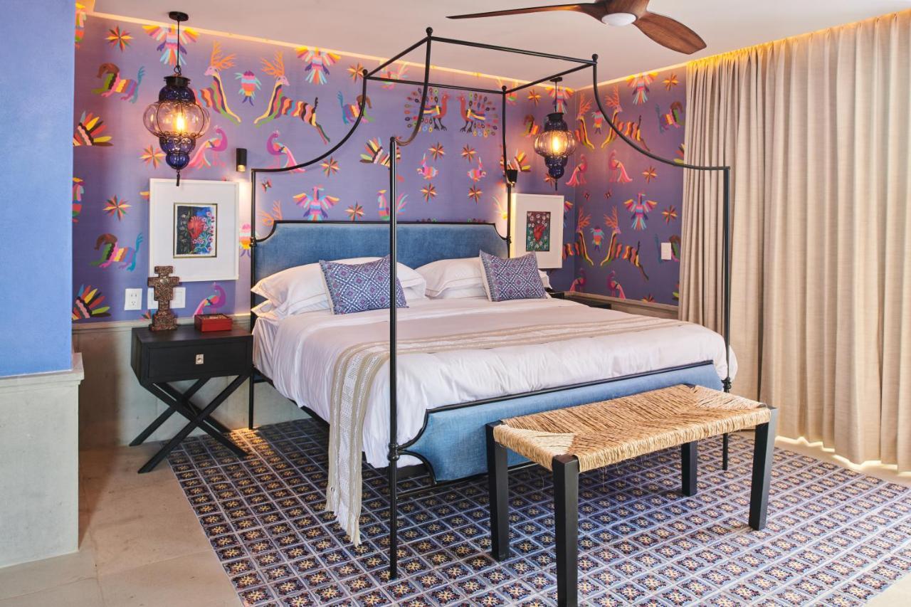 Hotel Luxury Patio Azul (Adults Only) Puerto Vallarta Dış mekan fotoğraf A bedroom at the hotel