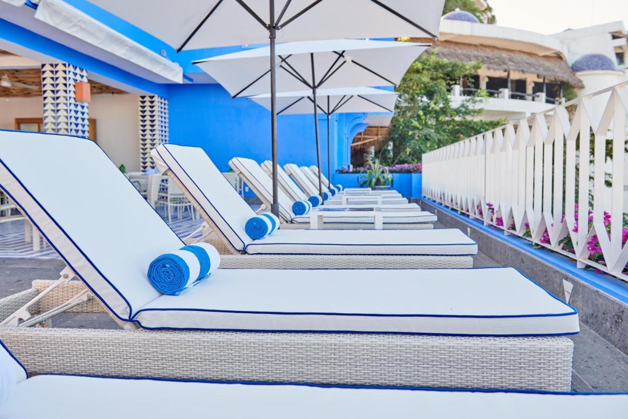 Hotel Luxury Patio Azul (Adults Only) Puerto Vallarta Dış mekan fotoğraf The pool at the Beverly Hills Hotel